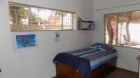 Bed Room 1 - 11 square meters of property in Geelhoutpark