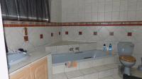Main Bathroom - 15 square meters of property in Geelhoutpark