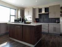 Kitchen - 26 square meters of property in The Ridge Estate