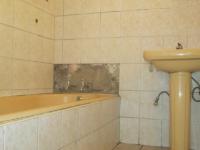 Main Bathroom - 6 square meters of property in Actonville