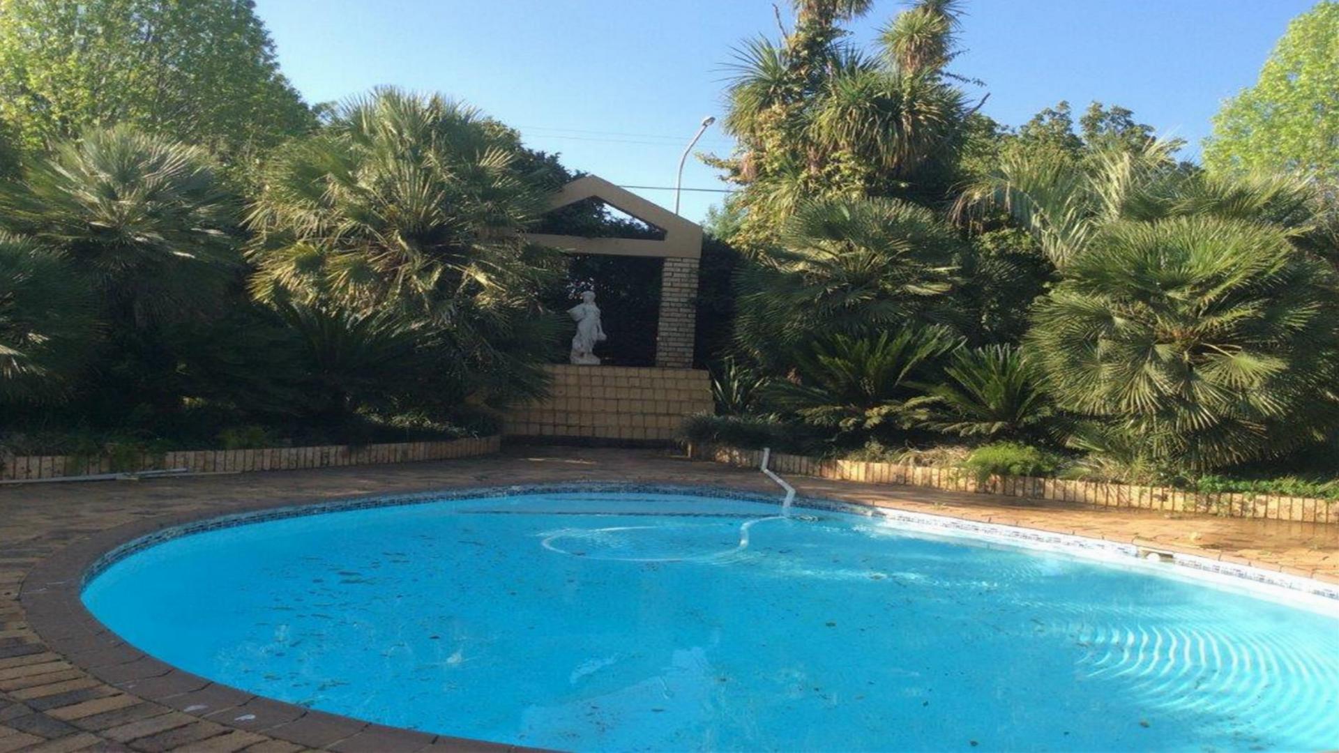 Entertainment - 122 square meters of property in Baillie Park