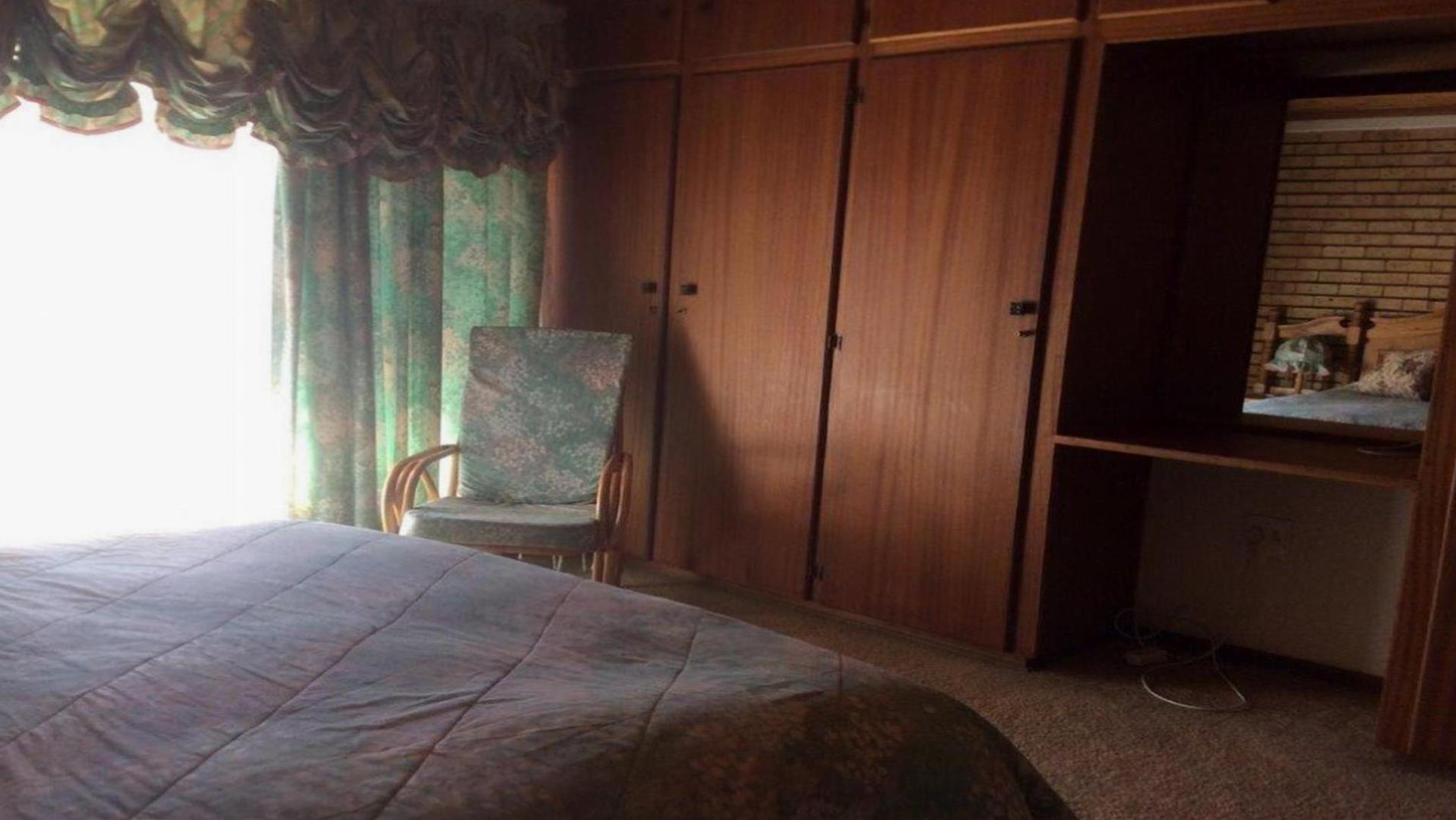 Bed Room 1 - 15 square meters of property in Baillie Park