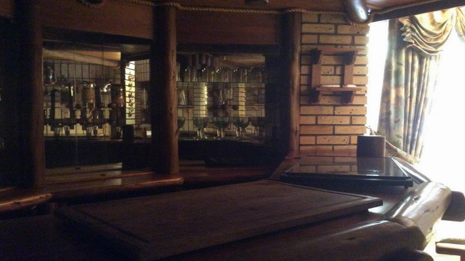 Entertainment - 122 square meters of property in Baillie Park