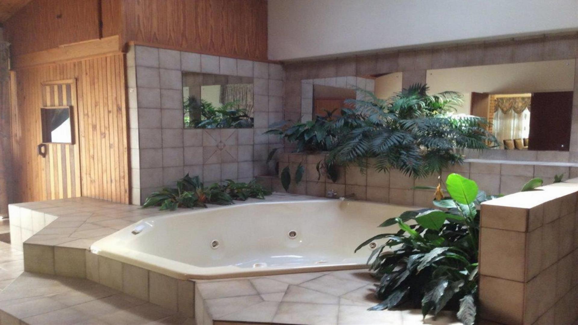 Entertainment - 122 square meters of property in Baillie Park