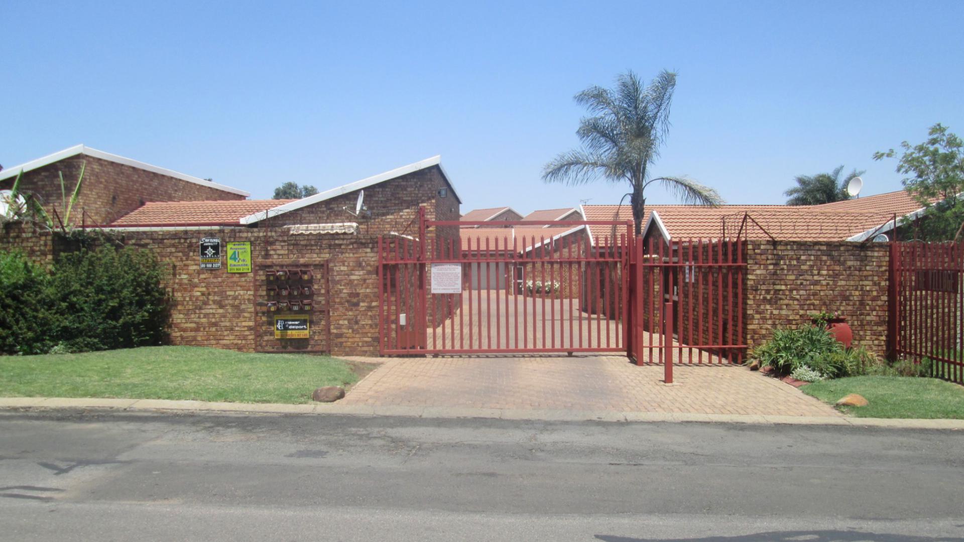 Front View of property in Brackendowns