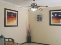 Dining Room - 16 square meters of property in Brackendowns