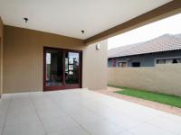 Patio - 24 square meters of property in The Meadows Estate