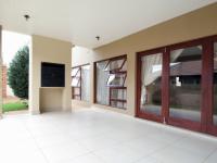 Patio - 24 square meters of property in The Meadows Estate