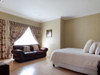 Main Bedroom - 38 square meters of property in The Meadows Estate