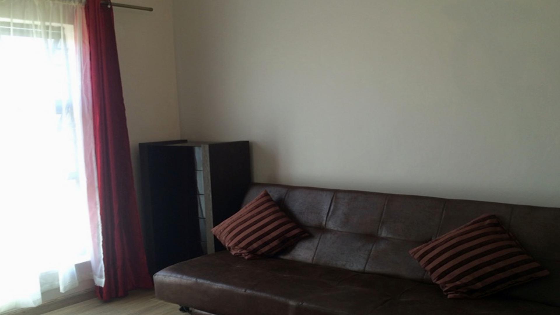 Bed Room 1 - 11 square meters of property in Kengies