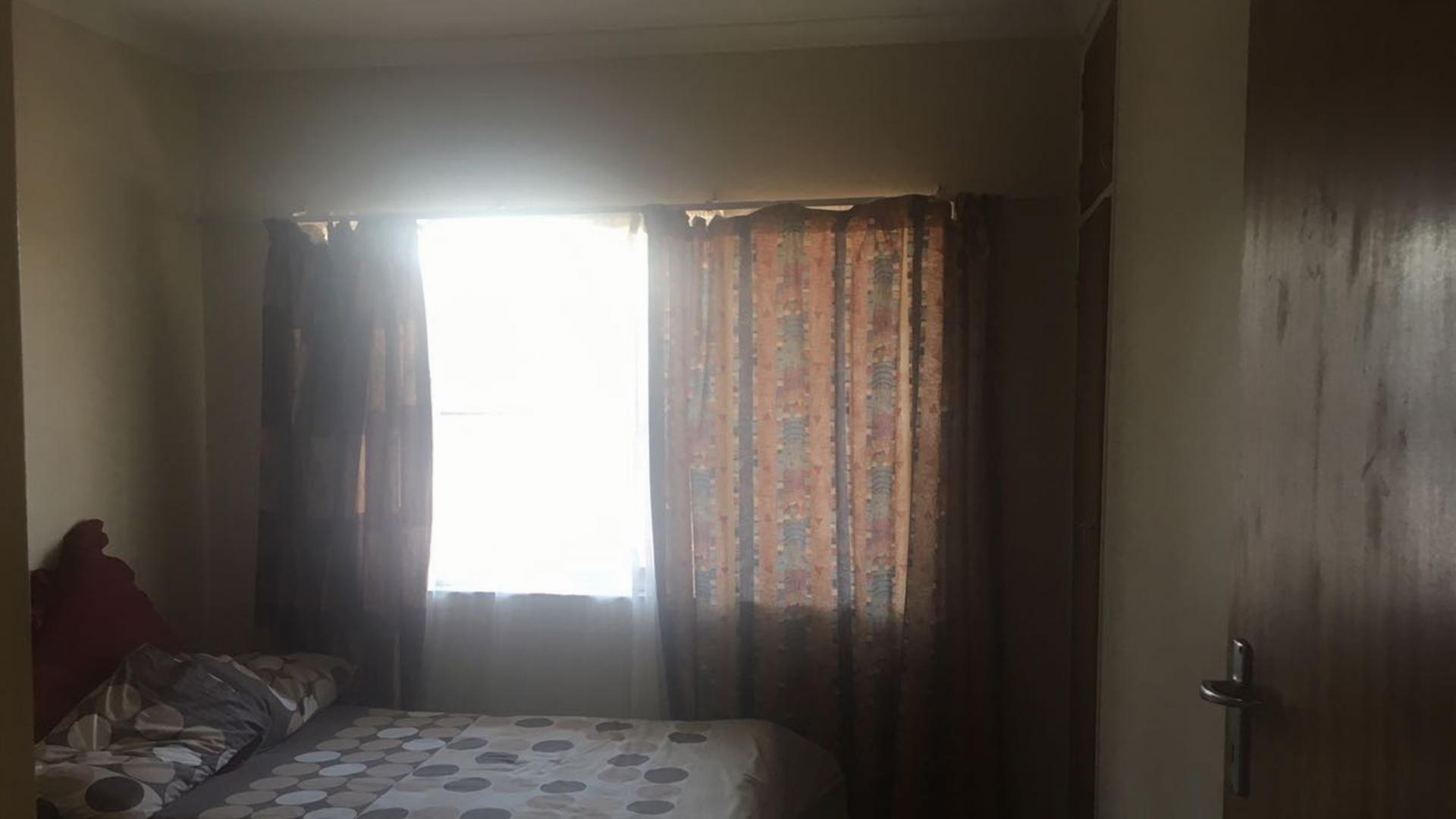 Bed Room 1 - 7 square meters of property in Silverton