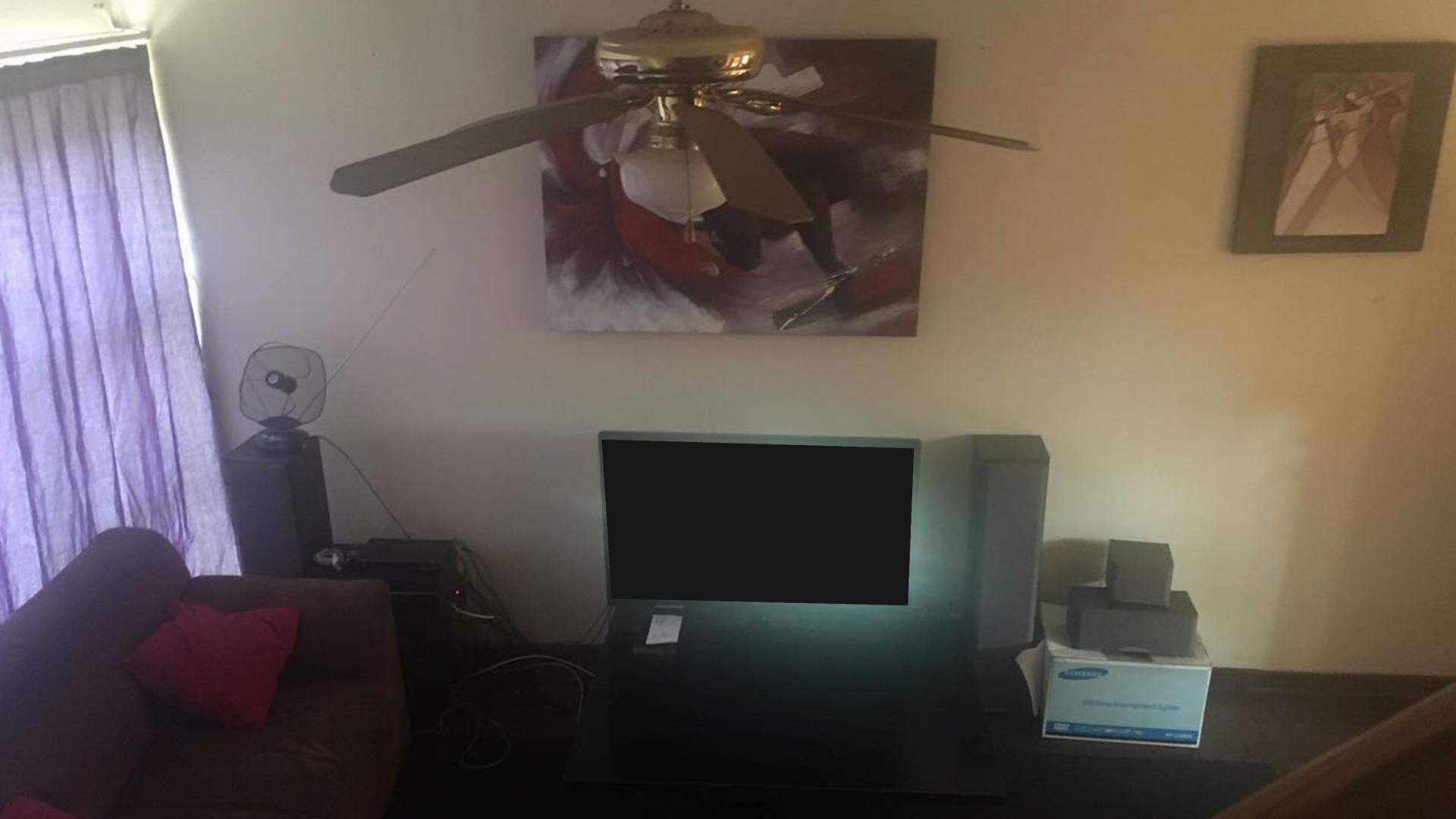 Lounges - 24 square meters of property in Silverton