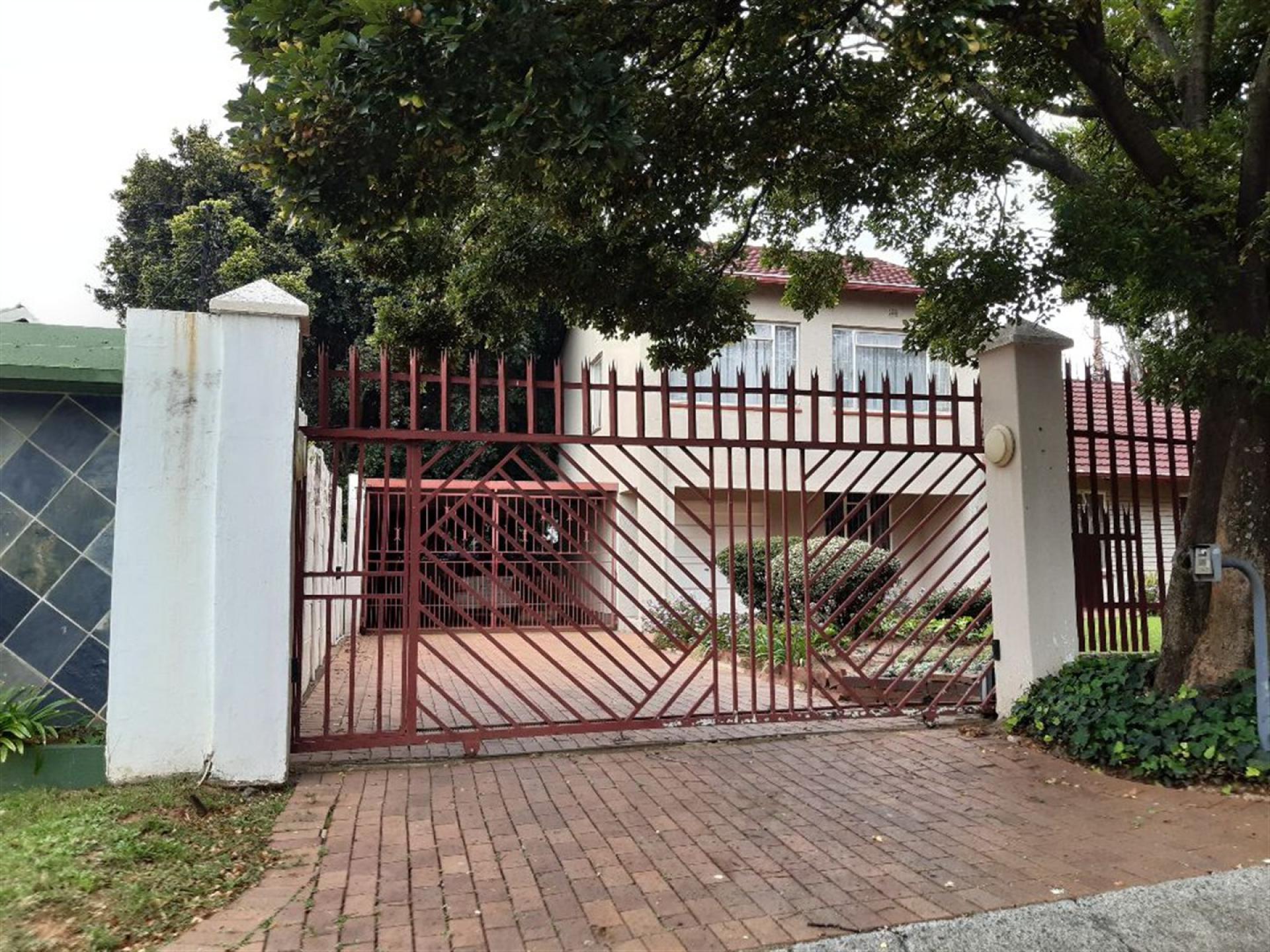 Front View of property in Bordeaux