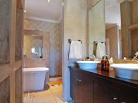 Main Bathroom - 17 square meters of property in Newmark Estate