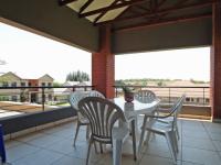 Balcony - 17 square meters of property in Newmark Estate