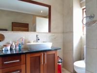 Bathroom 2 of property in Silver Lakes Golf Estate