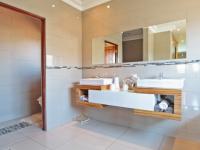 Main Bathroom - 15 square meters of property in Silverwoods Country Estate