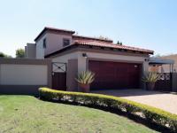 Front View of property in Willow Acres Estate