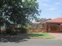 3 Bedroom 3 Bathroom House for Sale for sale in Vanderbijlpark