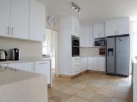 Kitchen - 23 square meters of property in Silverwoods Country Estate