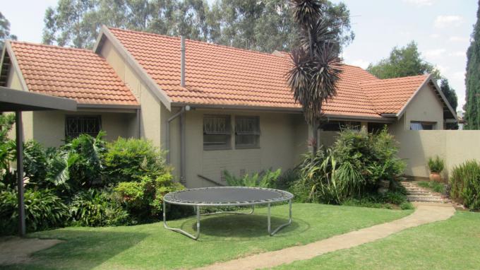 4 Bedroom House for Sale For Sale in Kempton Park - Home Sell - MR149006