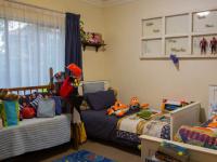 Bed Room 1 of property in Willow Acres Estate