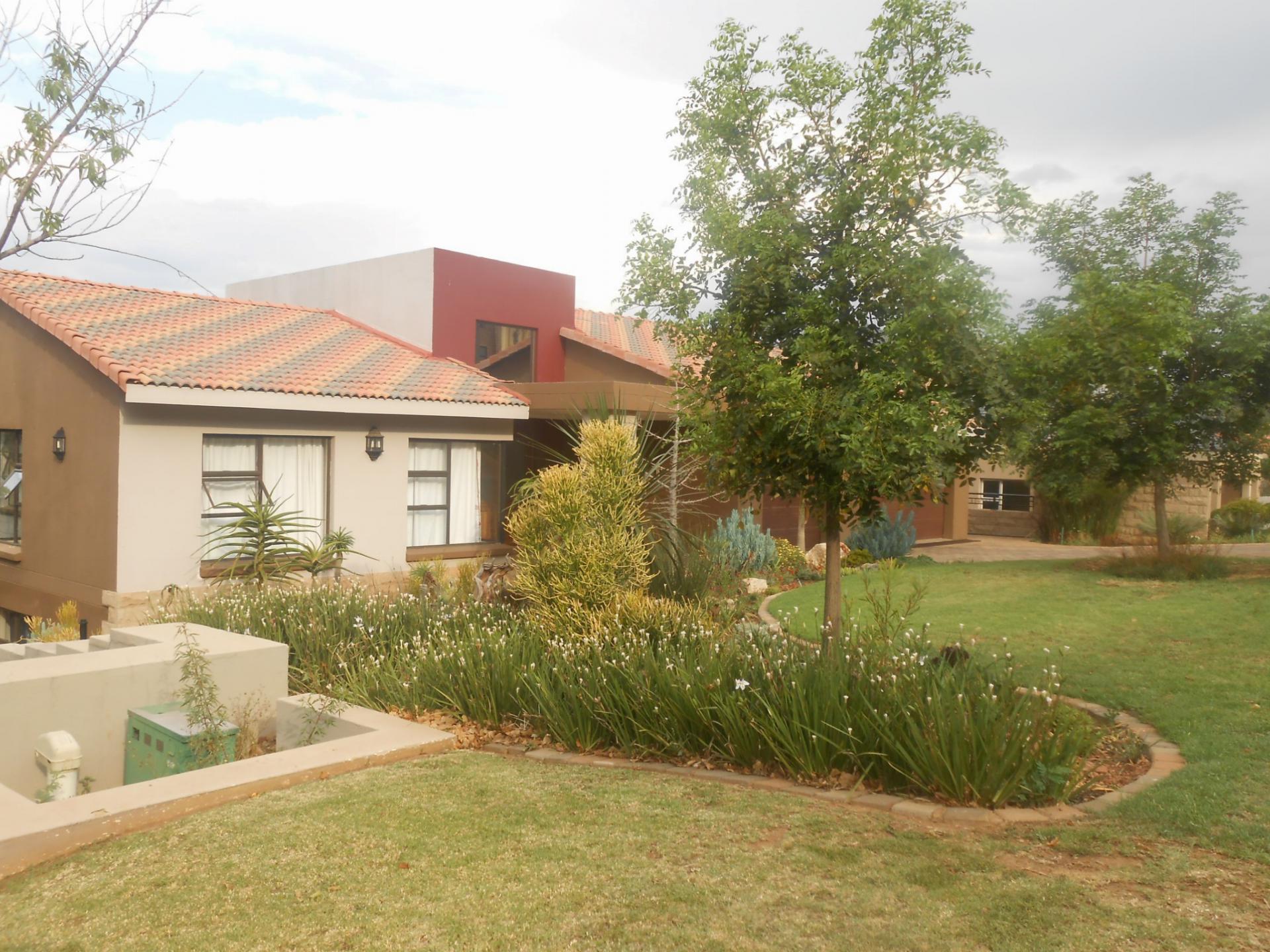 Front View of property in Featherbrooke Estate