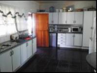 Kitchen - 16 square meters of property in Carletonville