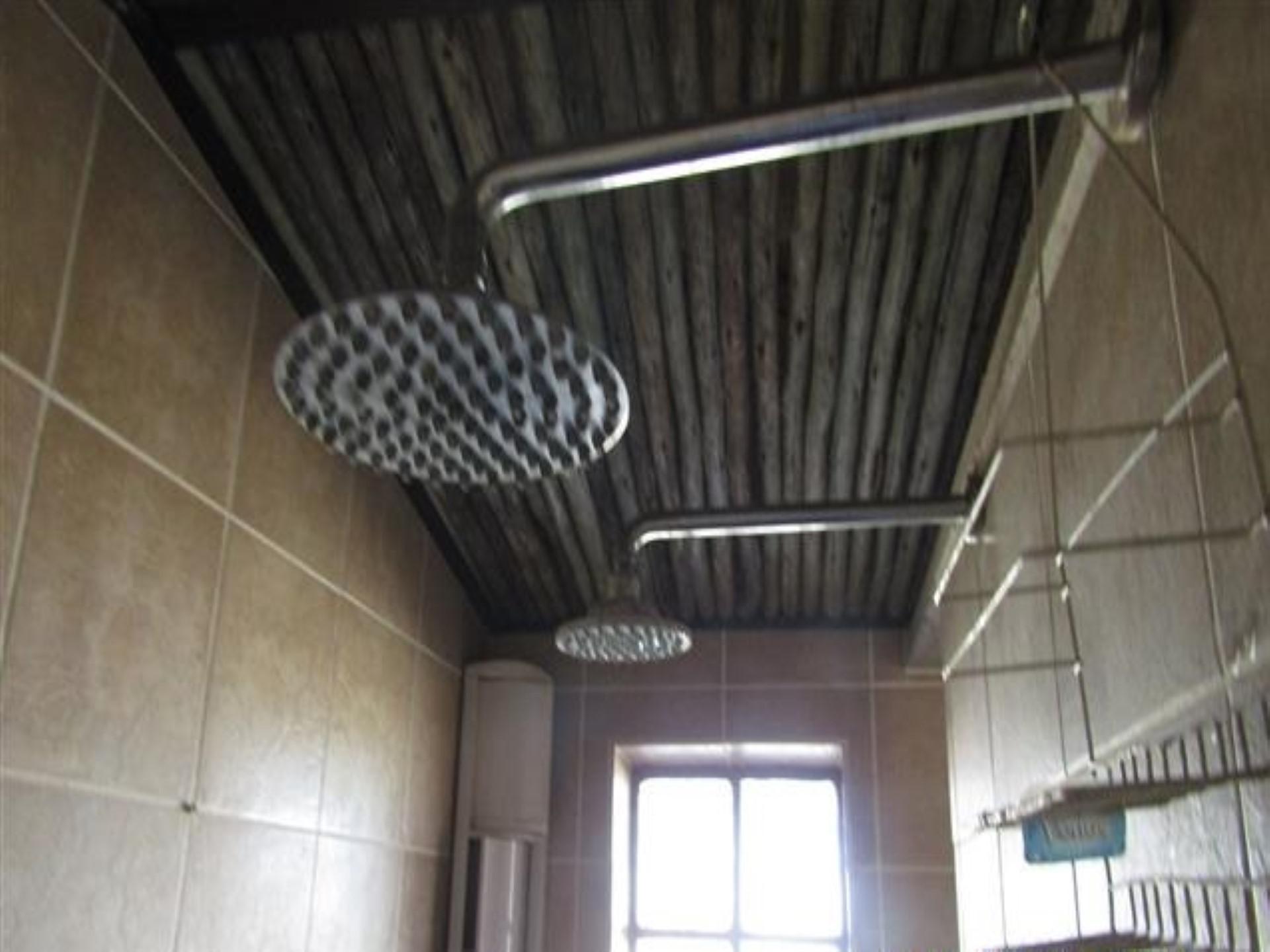 Main Bathroom - 10 square meters of property in Rustenburg