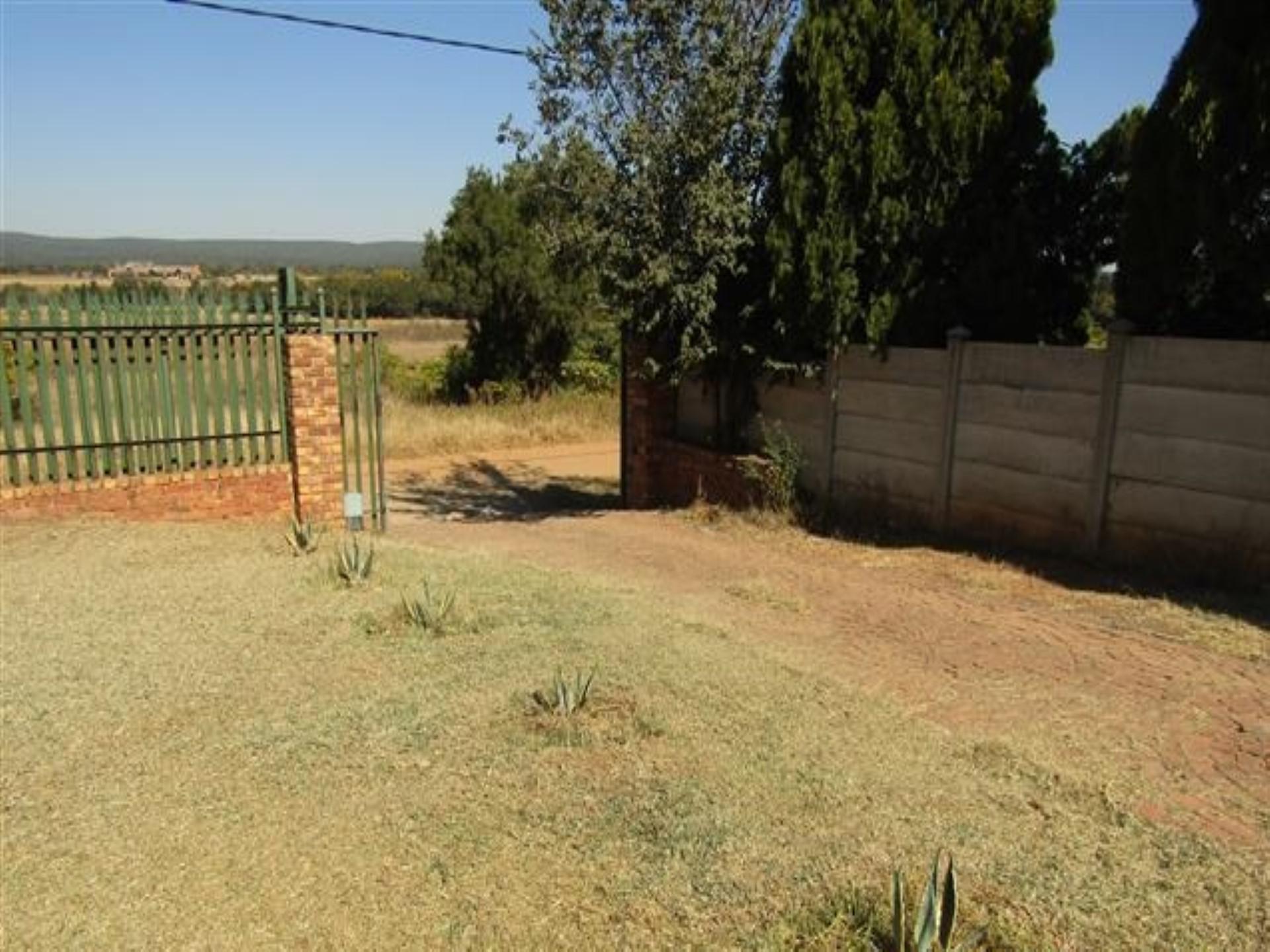 Front View of property in Rustenburg