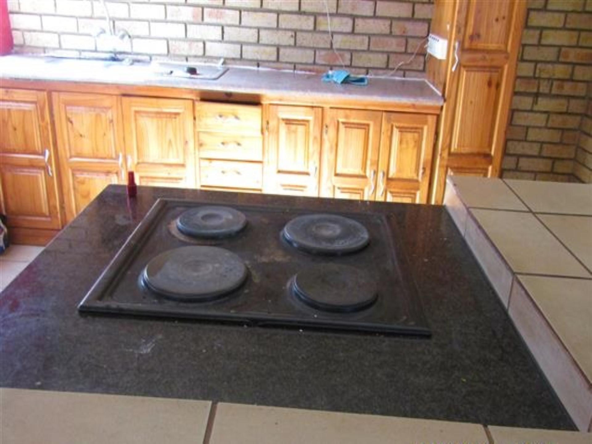 Kitchen - 15 square meters of property in Rustenburg