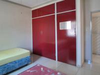 Bed Room 2 - 13 square meters of property in Safarituine