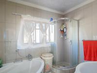 Main Bathroom - 9 square meters of property in Safarituine