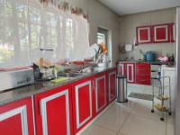 Kitchen - 19 square meters of property in Safarituine