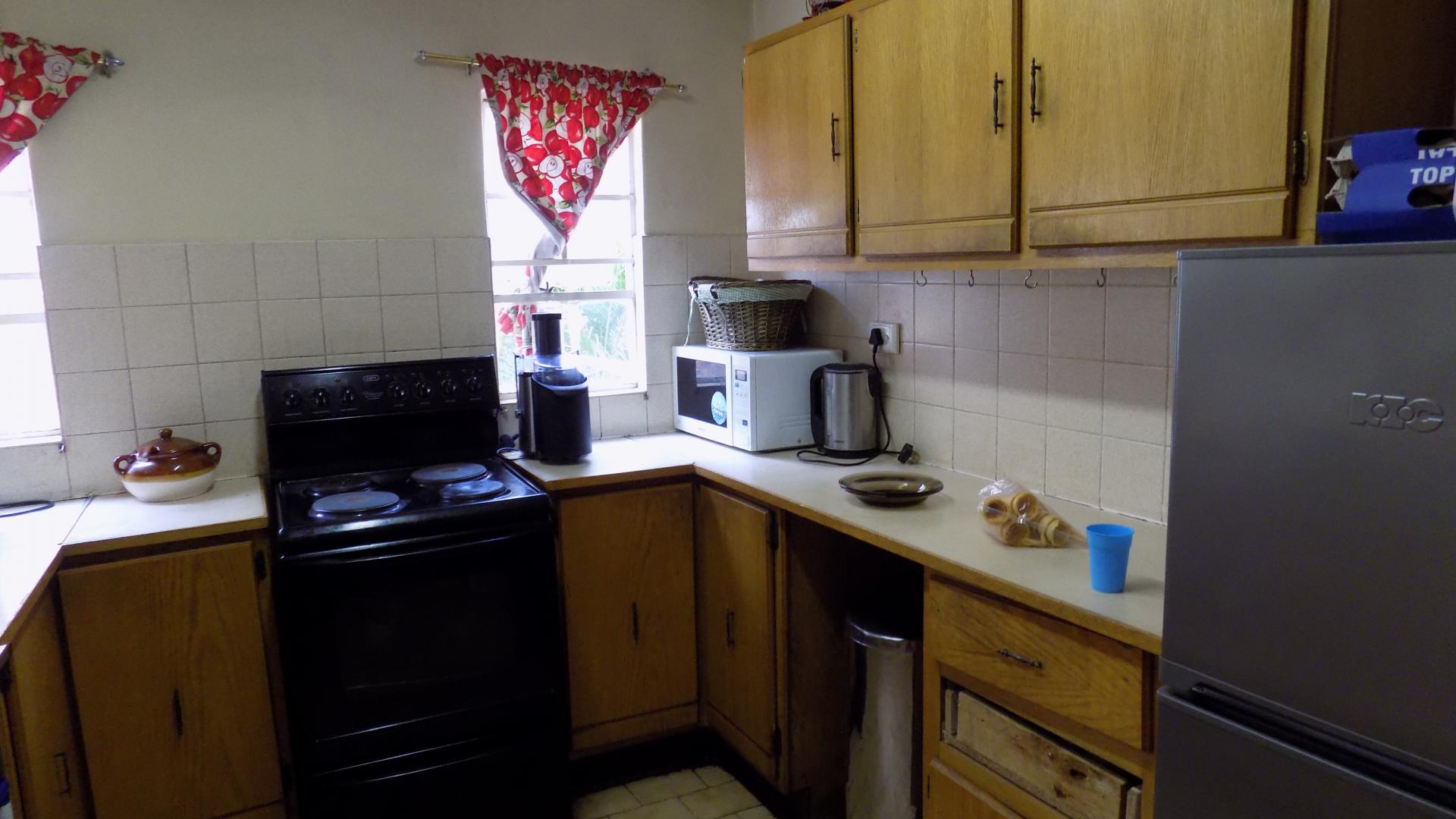 Kitchen - 8 square meters of property in Pretoria West