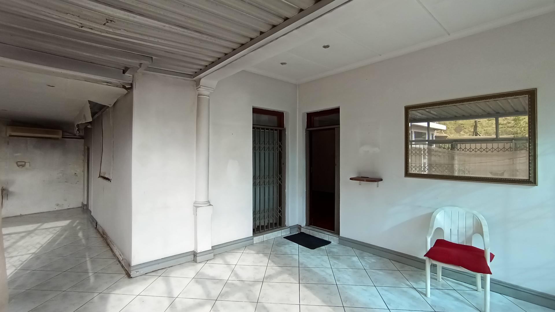 Patio - 30 square meters of property in Springfield - DBN