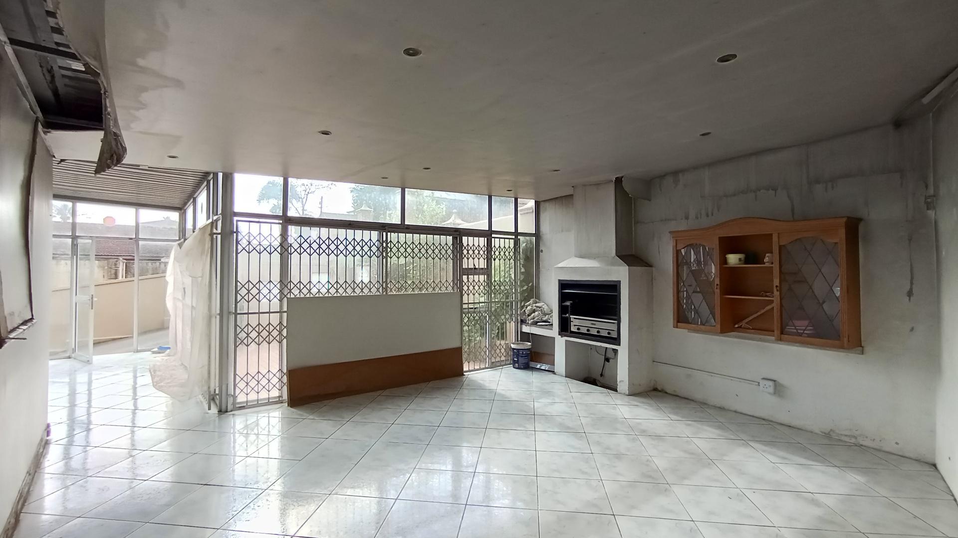 Entertainment - 35 square meters of property in Springfield - DBN