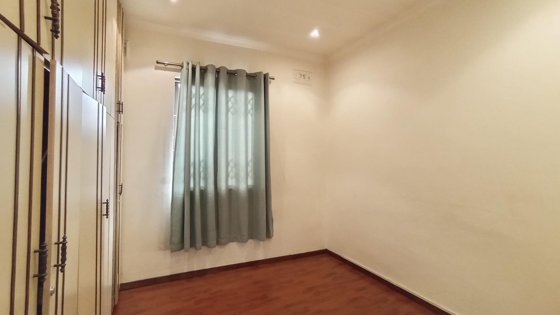 Bed Room 1 - 14 square meters of property in Springfield - DBN