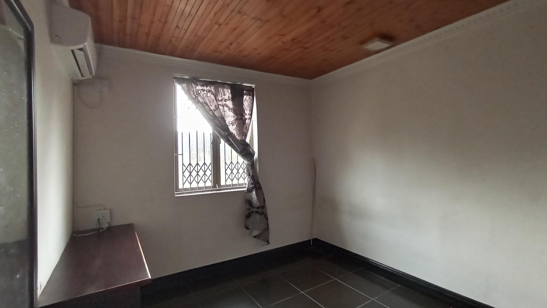 Bed Room 2 - 12 square meters of property in Springfield - DBN
