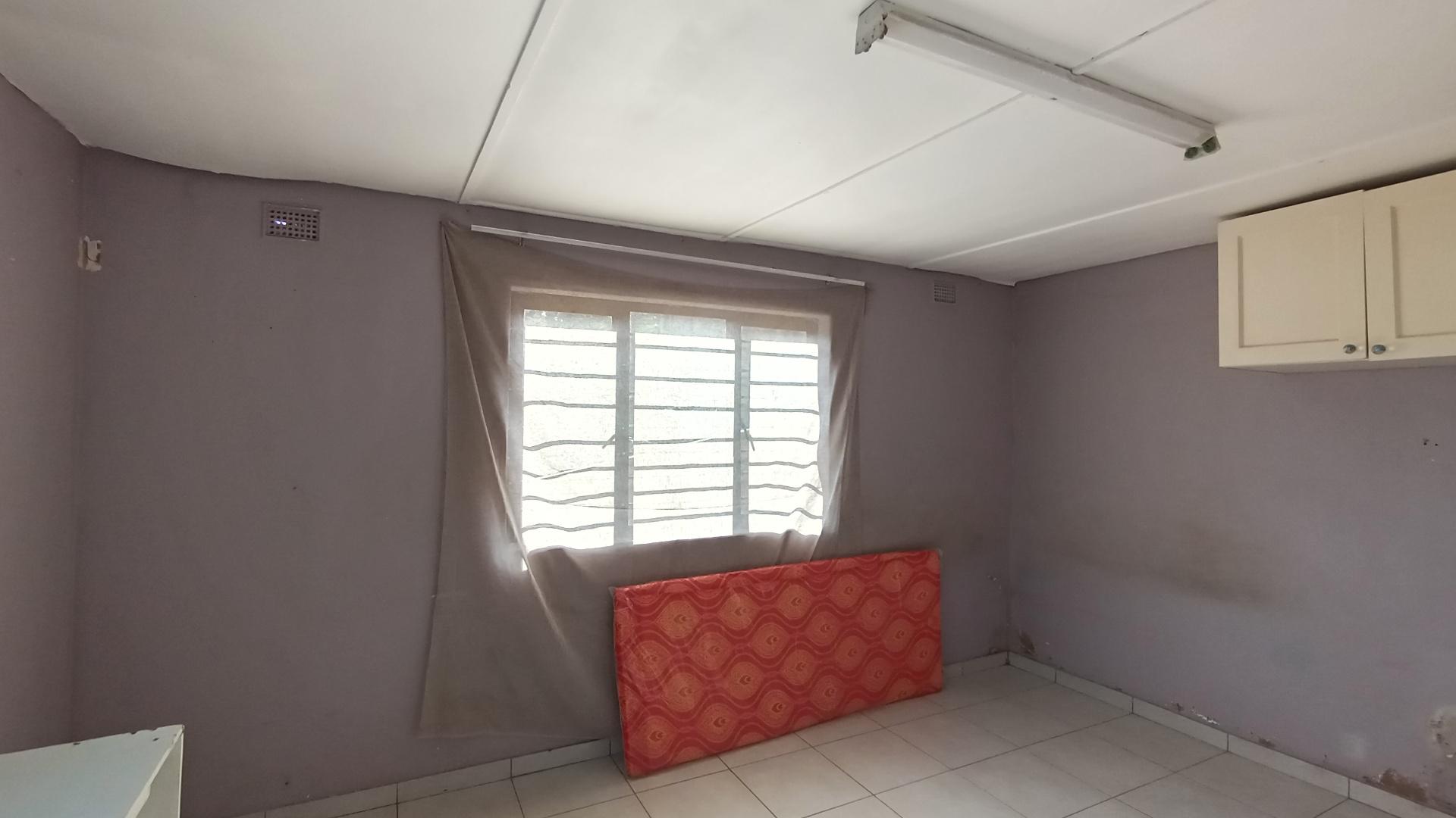 Bed Room 3 of property in Springfield - DBN