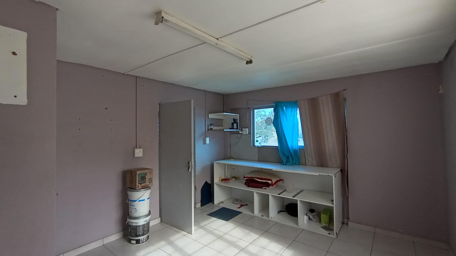 Bed Room 3 of property in Springfield - DBN