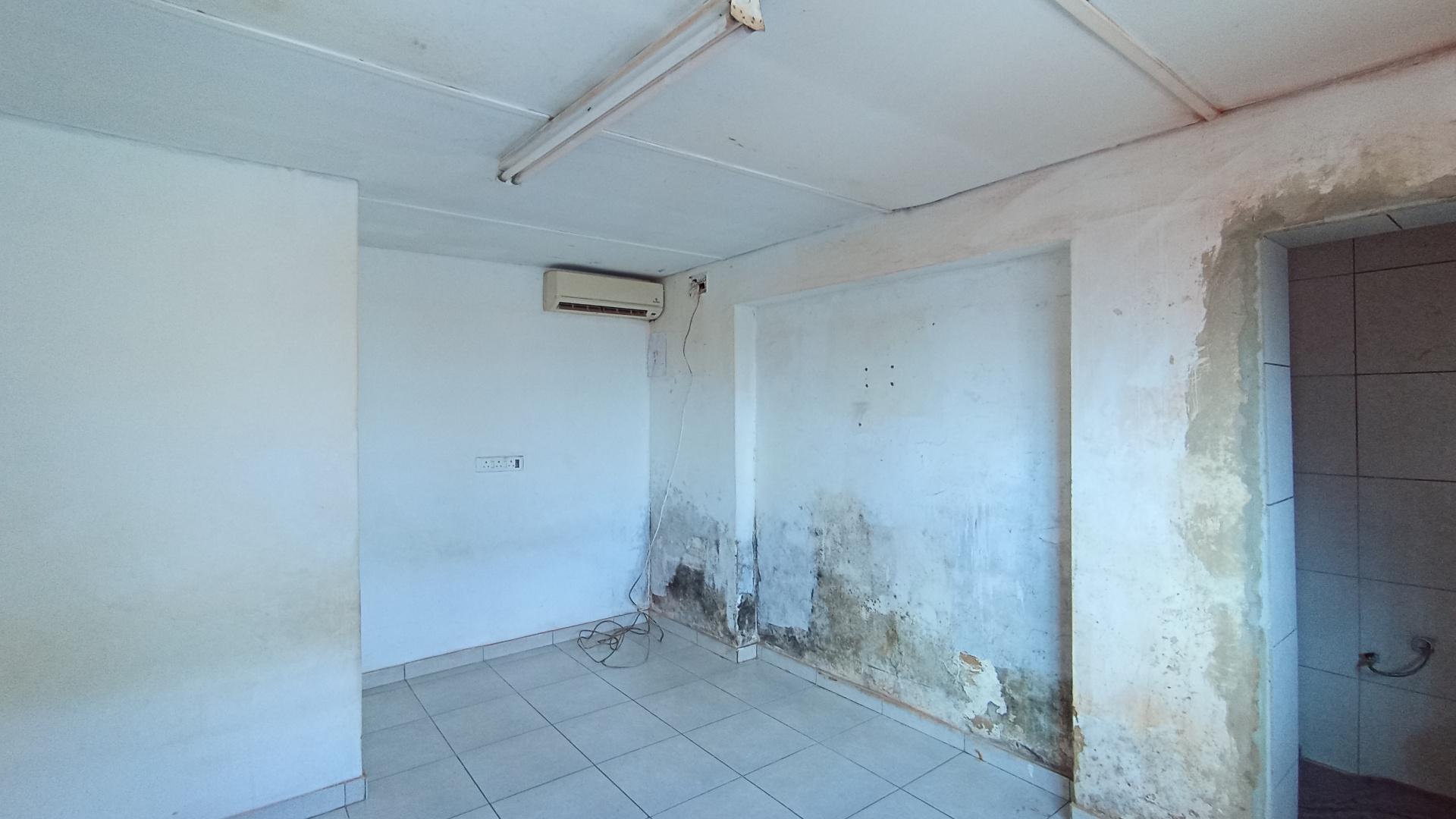 Bed Room 4 - 19 square meters of property in Springfield - DBN