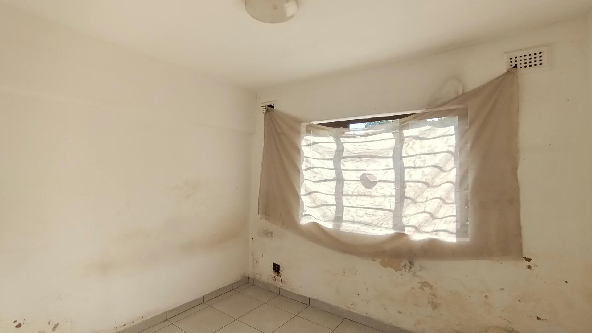 Bed Room 5+ - 64 square meters of property in Springfield - DBN