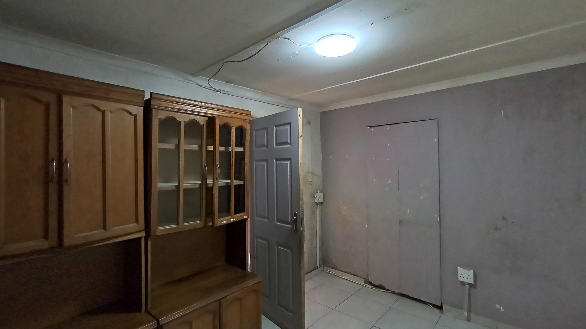 Bed Room 5+ - 64 square meters of property in Springfield - DBN