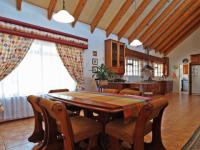 Dining Room - 24 square meters of property in Woodhill Golf Estate