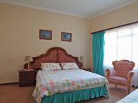 Bed Room 2 - 22 square meters of property in Woodhill Golf Estate