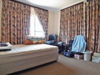Bed Room 2 - 14 square meters of property in The Meadows Estate