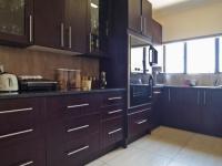 Kitchen - 14 square meters of property in The Meadows Estate