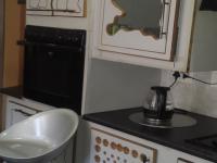 Kitchen - 16 square meters of property in Tsakane