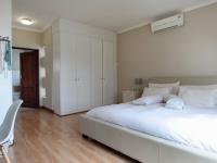 Main Bedroom - 26 square meters of property in Silver Lakes Golf Estate